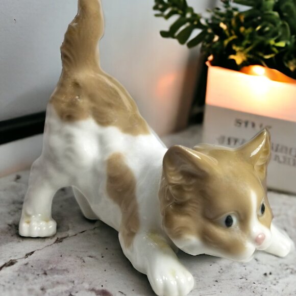 Lladró Collectible "Playful Cat" Figurine #5019 Hand Made Vicente Martinez 1979 - Picture 3 of 15